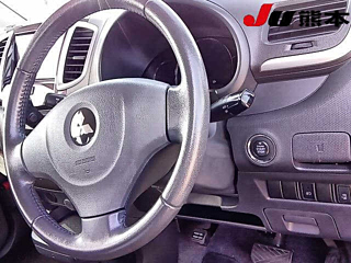MITSUBISHI DELICA D2 2012