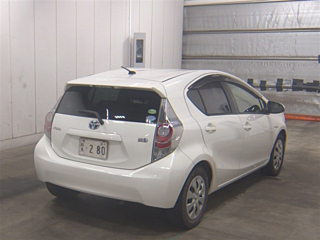 TOYOTA AQUA 2012
