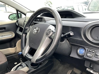 TOYOTA AQUA 2012