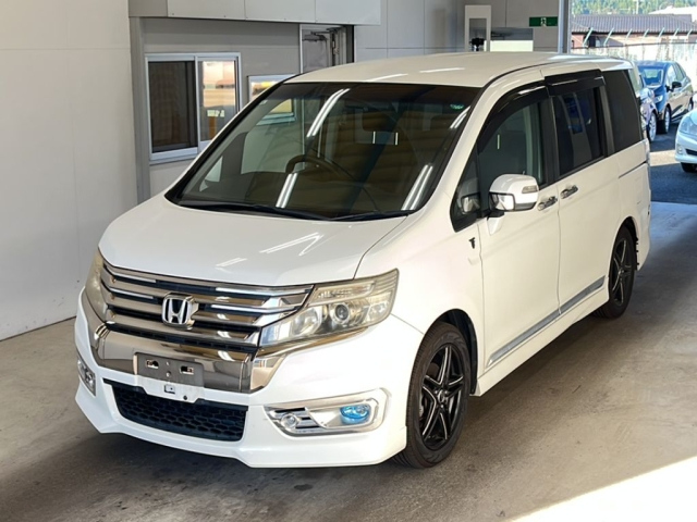 HONDA STEP WAGON 2013
