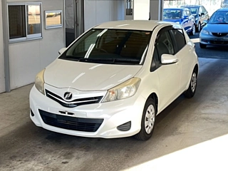 TOYOTA VITZ 2012