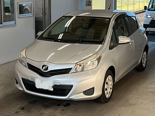 TOYOTA VITZ 2014