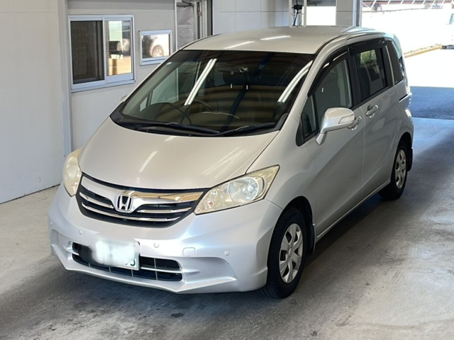 HONDA FREED 2013