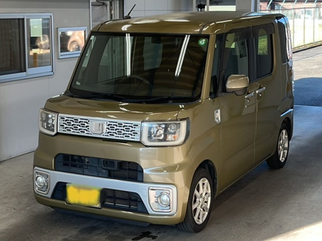 DAIHATSU WAKE 2015