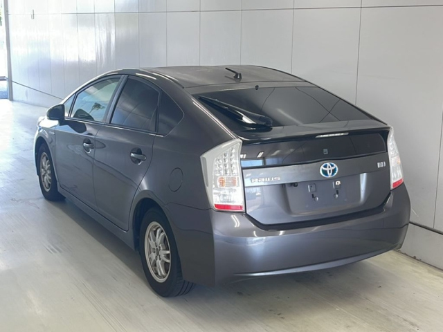 TOYOTA PRIUS 2011