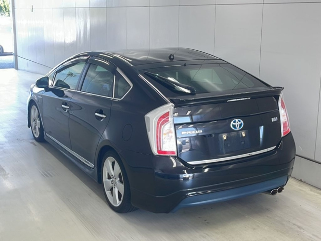 TOYOTA PRIUS 2012