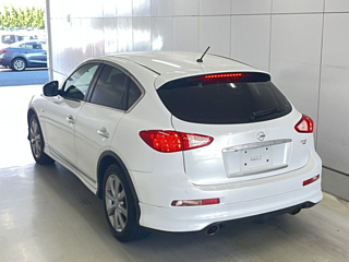 NISSAN SKYLINE CROSSOVER 2010