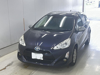 TOYOTA AQUA 2015