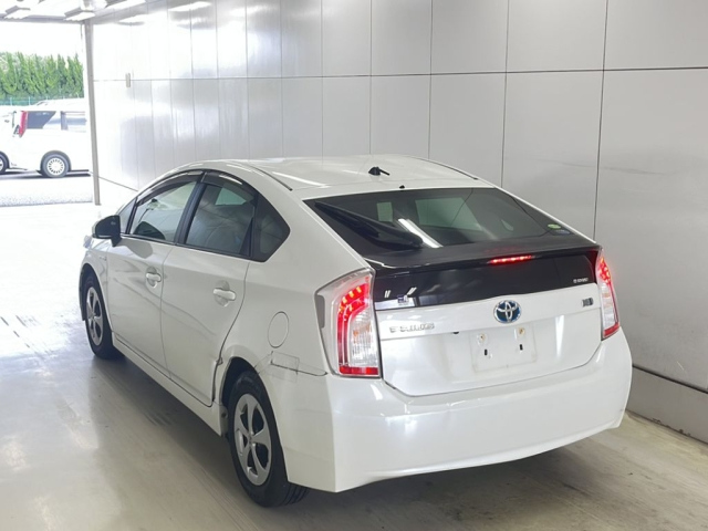 TOYOTA PRIUS 2012