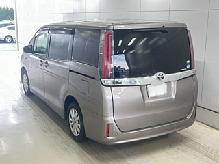 TOYOTA NOAH 2019