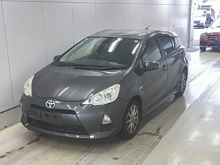 TOYOTA AQUA 2013
