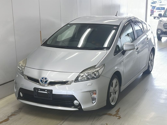 TOYOTA PRIUS 2014