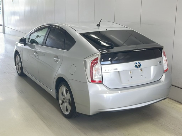 TOYOTA PRIUS 2014