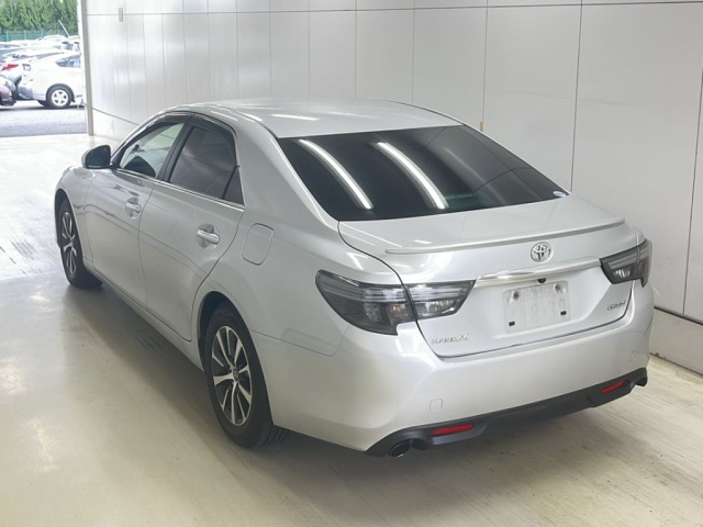 TOYOTA MARK X 2017