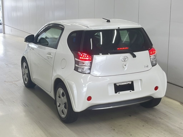 TOYOTA IQ 2012