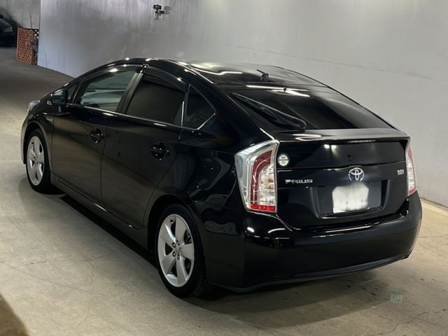 TOYOTA PRIUS 2015