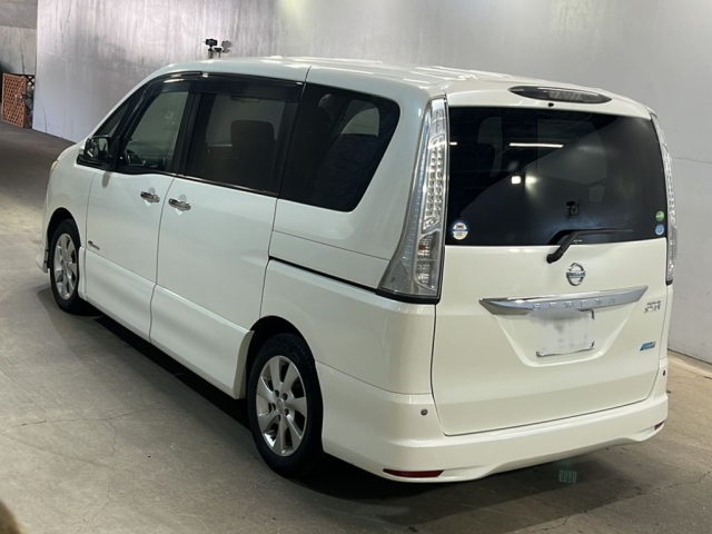 NISSAN SERENA 2013