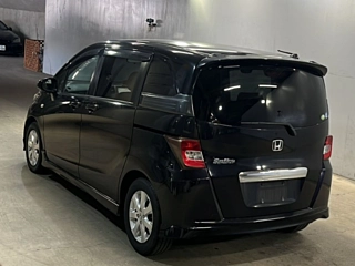 HONDA FREED 2010