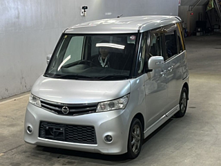 NISSAN ROOX 2010