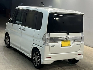 DAIHATSU TANTO 2015