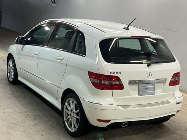 MERCEDES BENZ B CLASS 2010