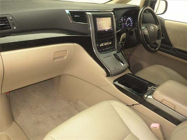 TOYOTA VELLFIRE 2012