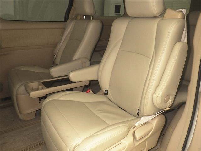 TOYOTA VELLFIRE 2012