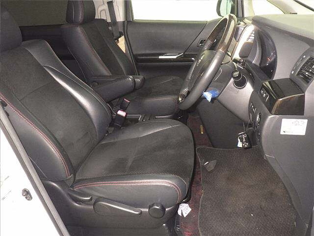 TOYOTA VELLFIRE 2013