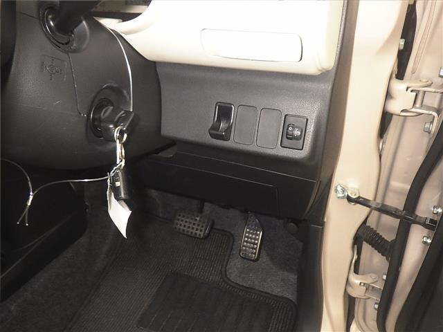 DAIHATSU MIRA 2012