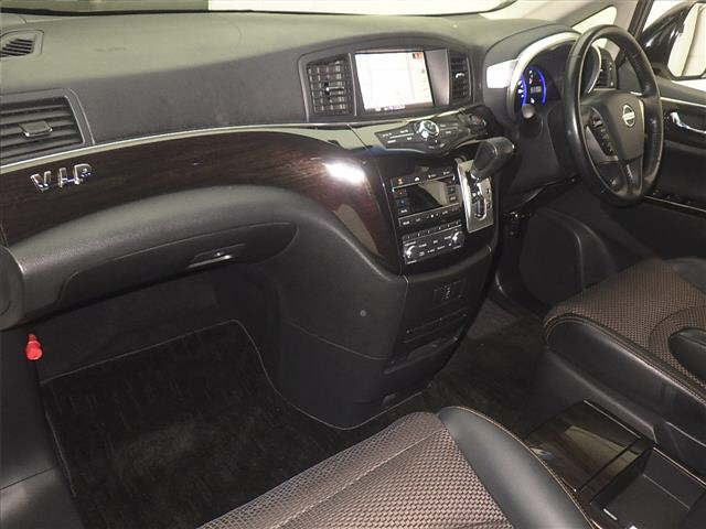 NISSAN ELGRAND 2012