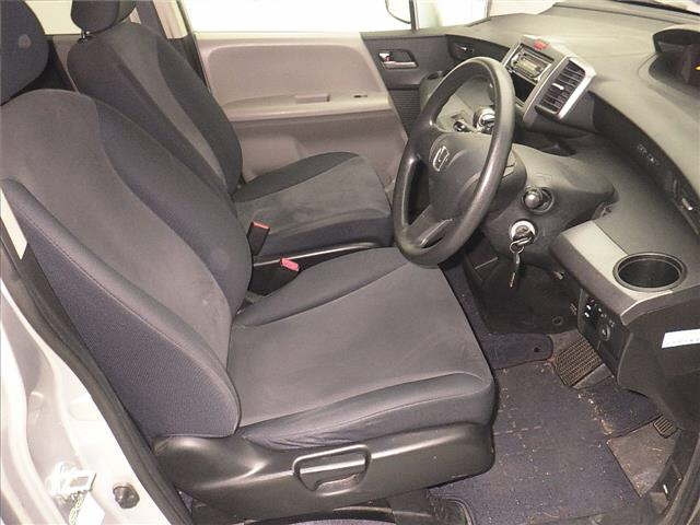 HONDA FREED 2009