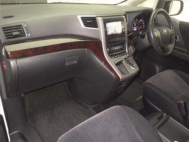 TOYOTA ALPHARD 2014