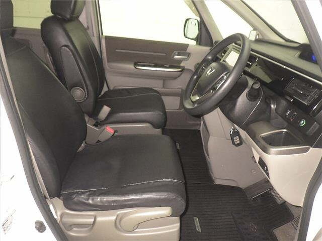 HONDA STEP WAGON 2017