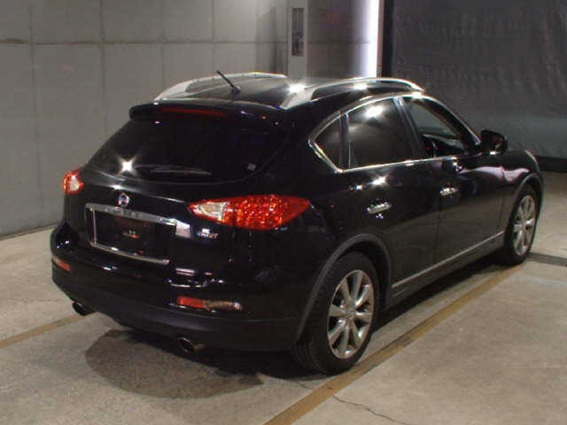 NISSAN SKYLINE CROSSOVER 2013