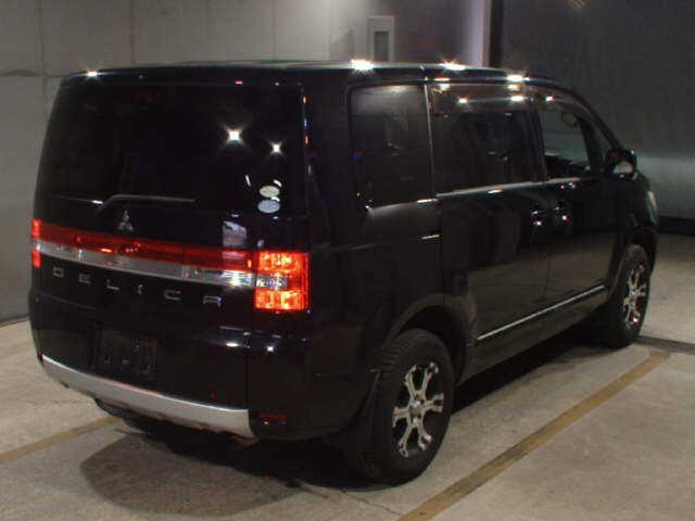 MITSUBISHI DELICA D5 2010