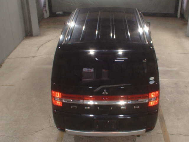 MITSUBISHI DELICA D5 2010