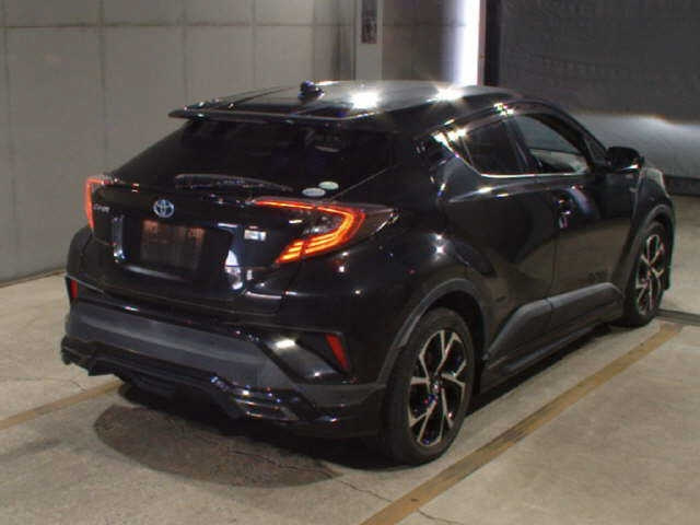 TOYOTA C-HR 2017