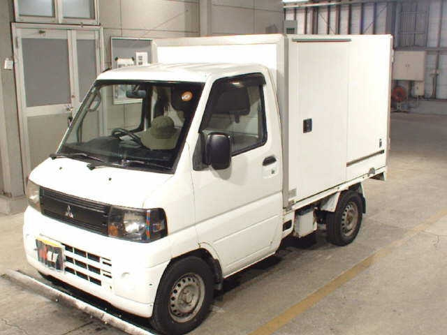 MITSUBISHI MINICAB TRUCK 2009