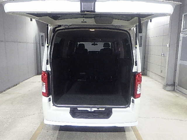 NISSAN CARAVAN VAN 2021