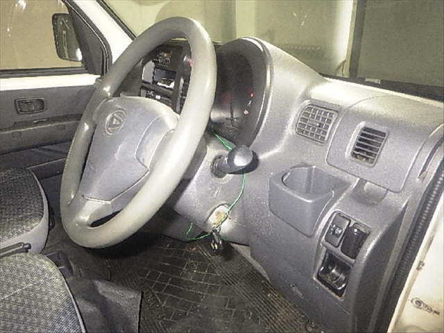 DAIHATSU HIJET VAN 2009
