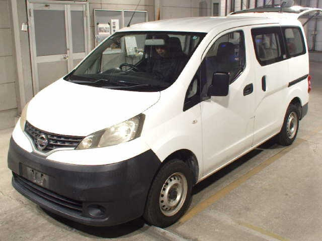 NISSAN NV200 2012