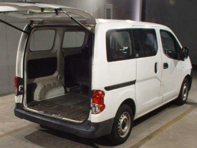 NISSAN NV200 2012