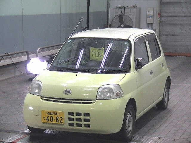 DAIHATSU ESSE 2011