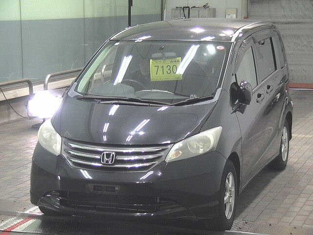 HONDA FREED 2010