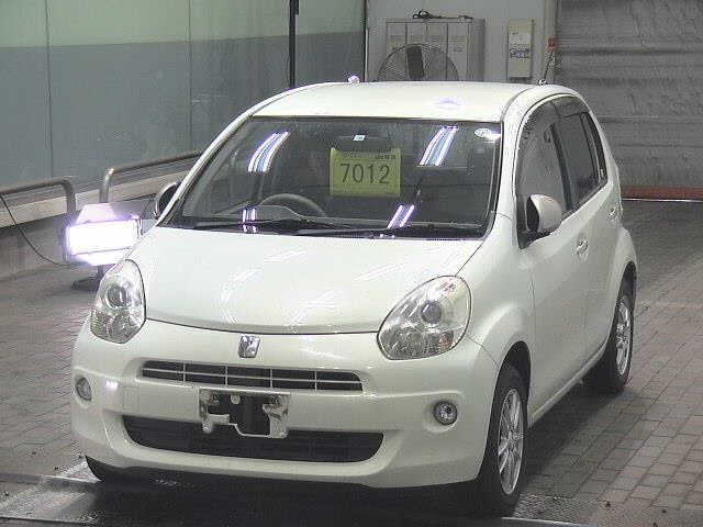 TOYOTA PASSO 2010