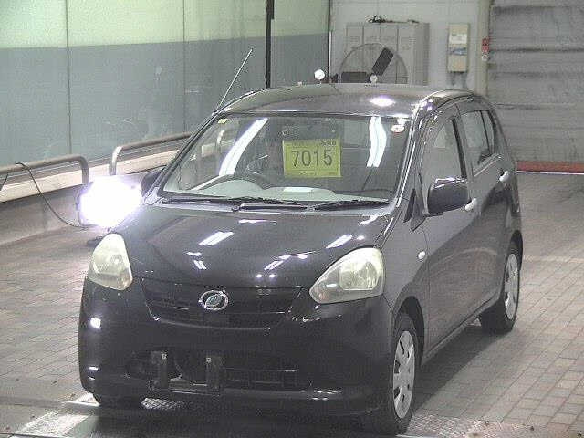 DAIHATSU MIRA E S 2012