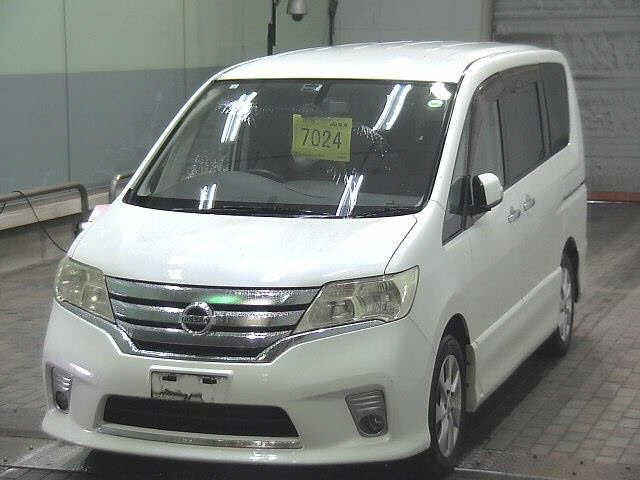 NISSAN SERENA 2011