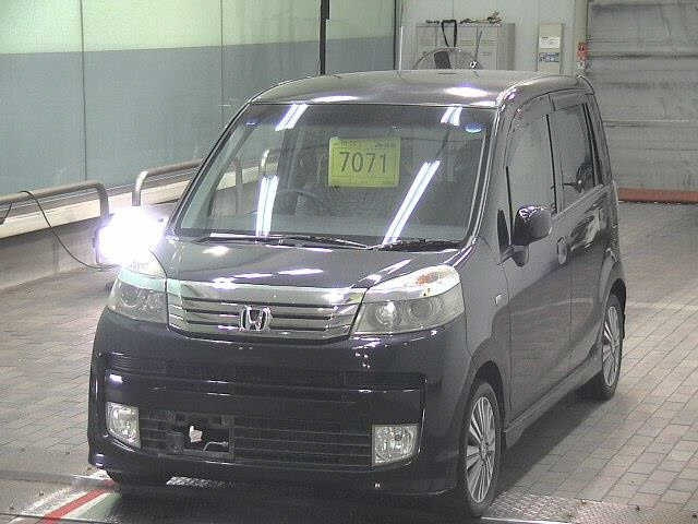 HONDA LIFE 2011