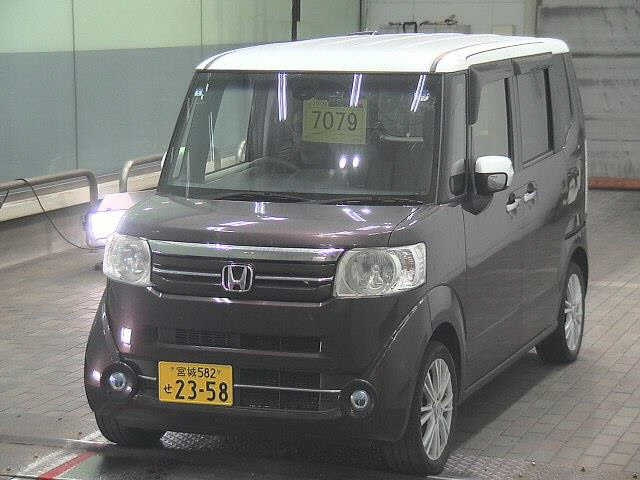HONDA N BOX 2015
