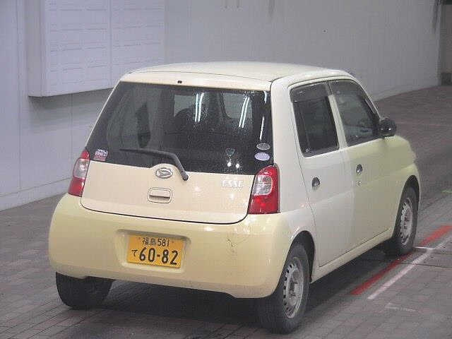 DAIHATSU ESSE 2011